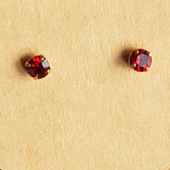 Garnet red birthstone Earrings and Pendant Gold chain - Picture 3 of 7